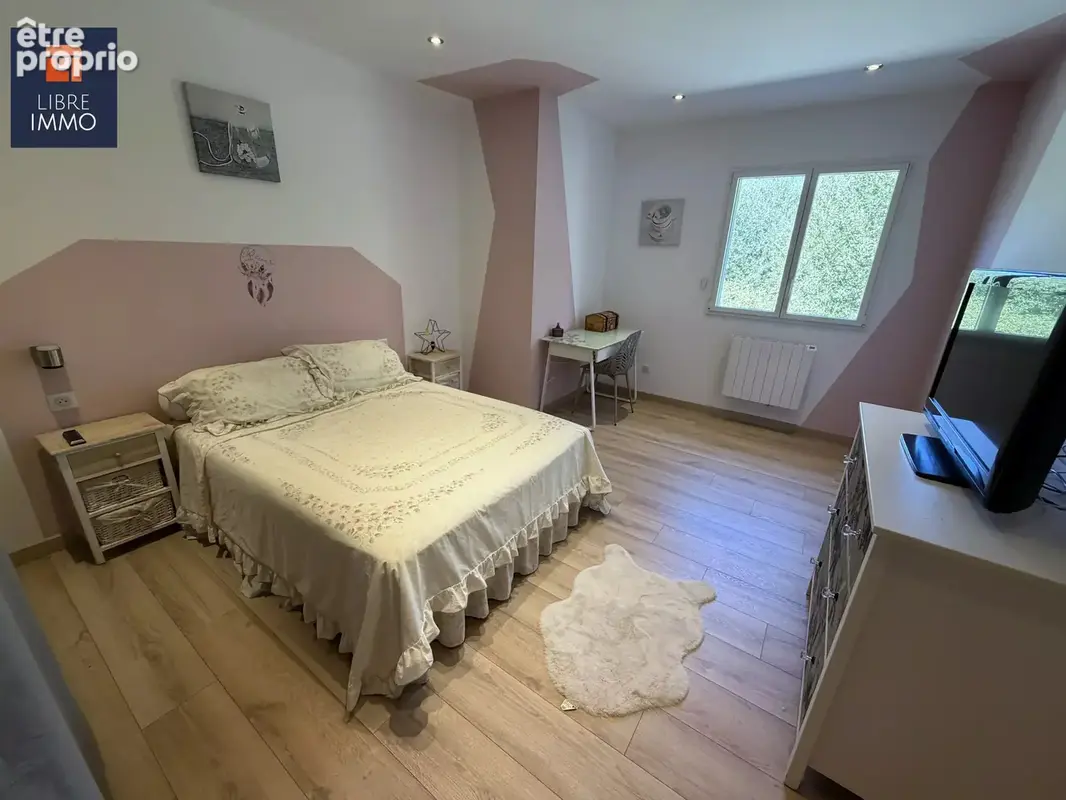 Belle maison moderne avec piscine à Ger - photo 10
