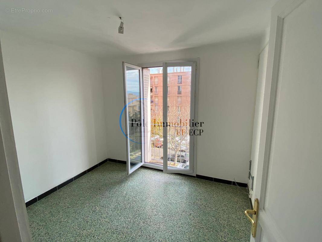 Appartement à MARSEILLE-15E