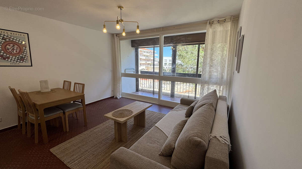 Achat saint cyprien plage/ port - appartement t2 renove de 47m2 avec place de parking - photo 3