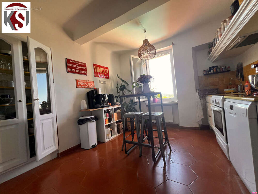 Maison à SEILLONS-SOURCE-D'ARGENS