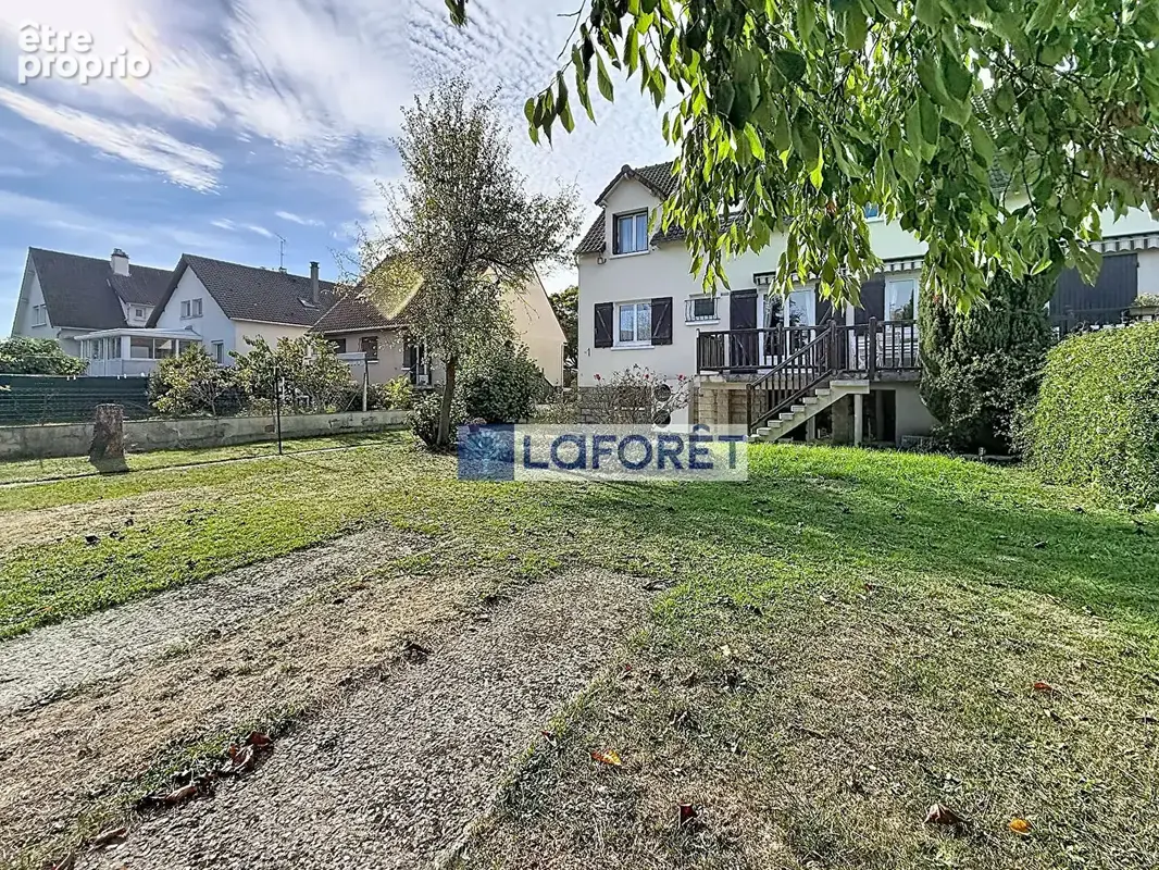 Maison 6 pièces 140 m² à vendre à Maurepas (78310) - photo 2