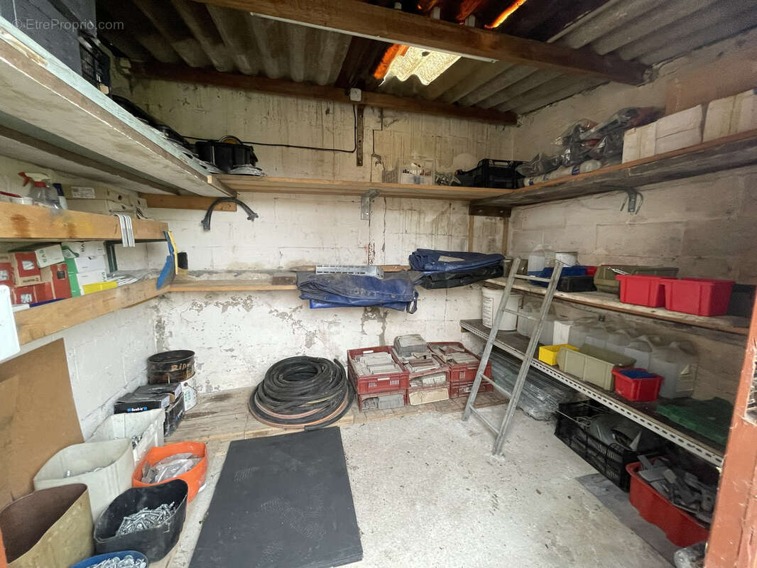 Maison à OSTRICOURT