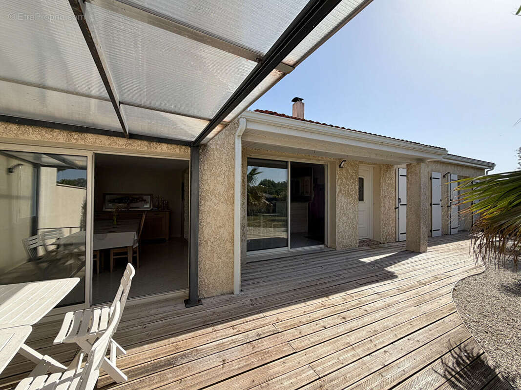 Maison à BEAUGEAY