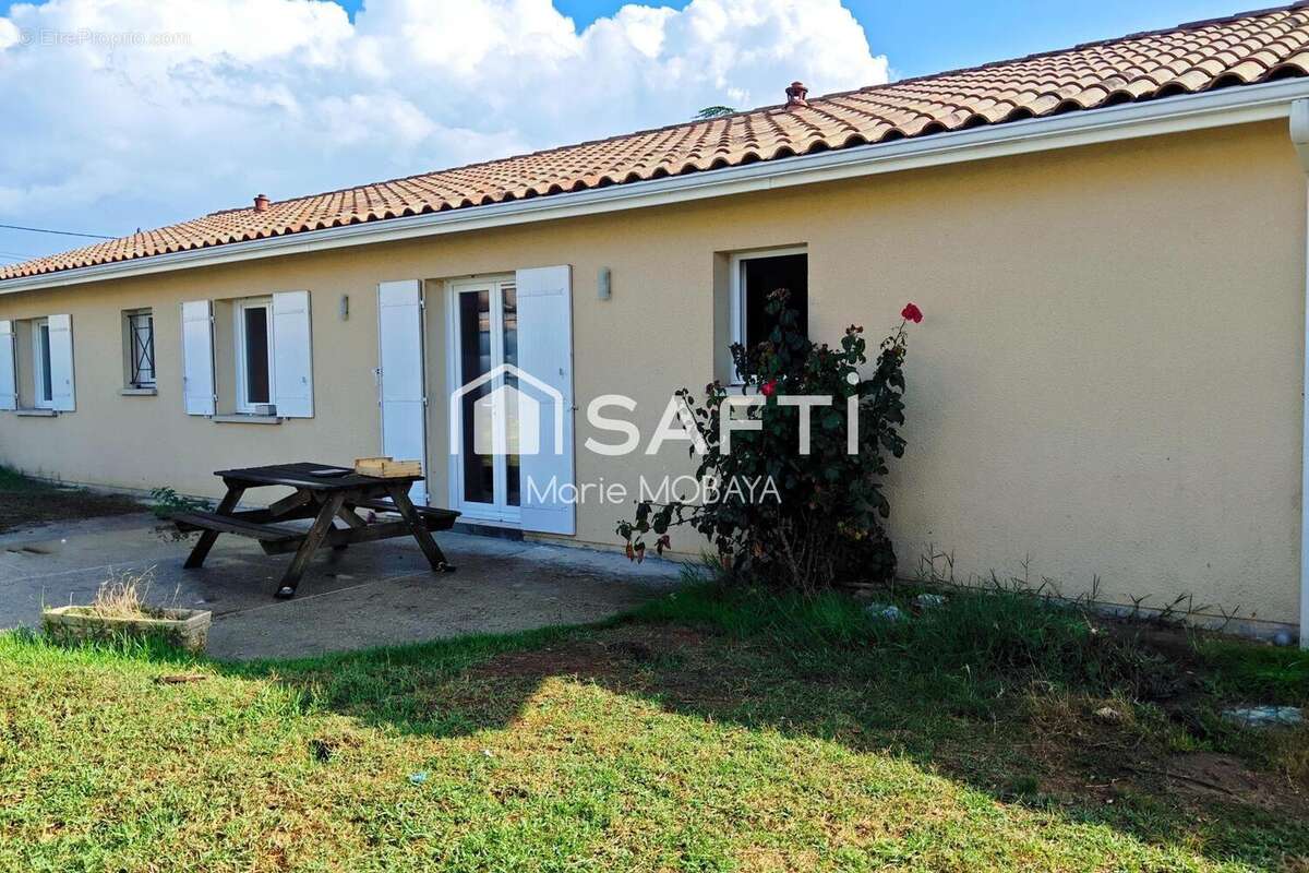 Photo 8 - Maison à SALIGNAC