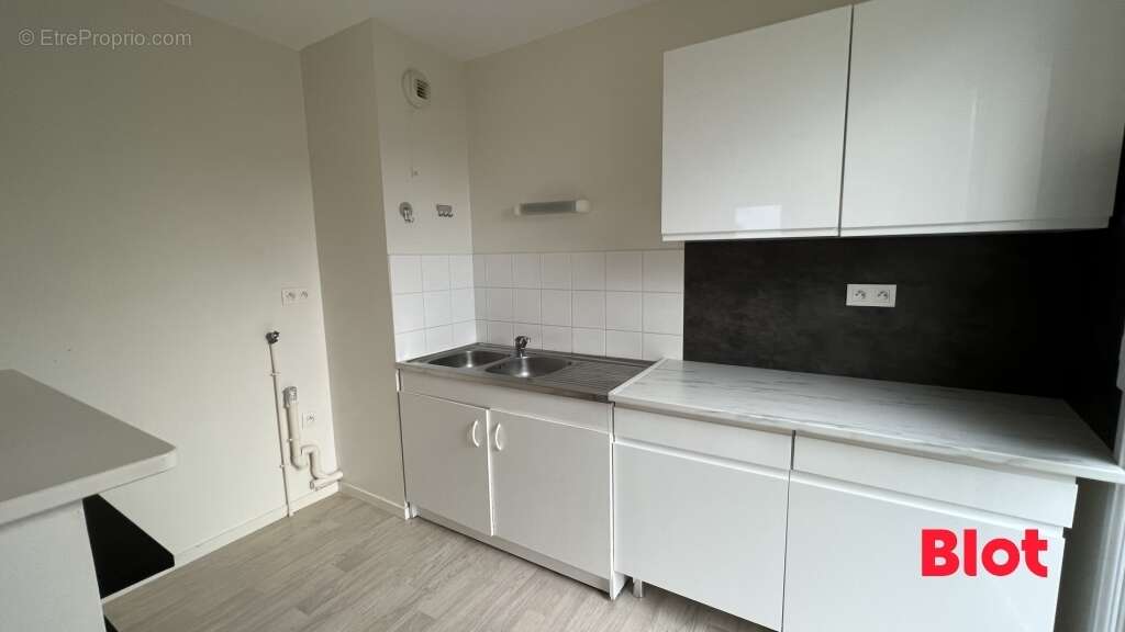 Appartement à ORGERES