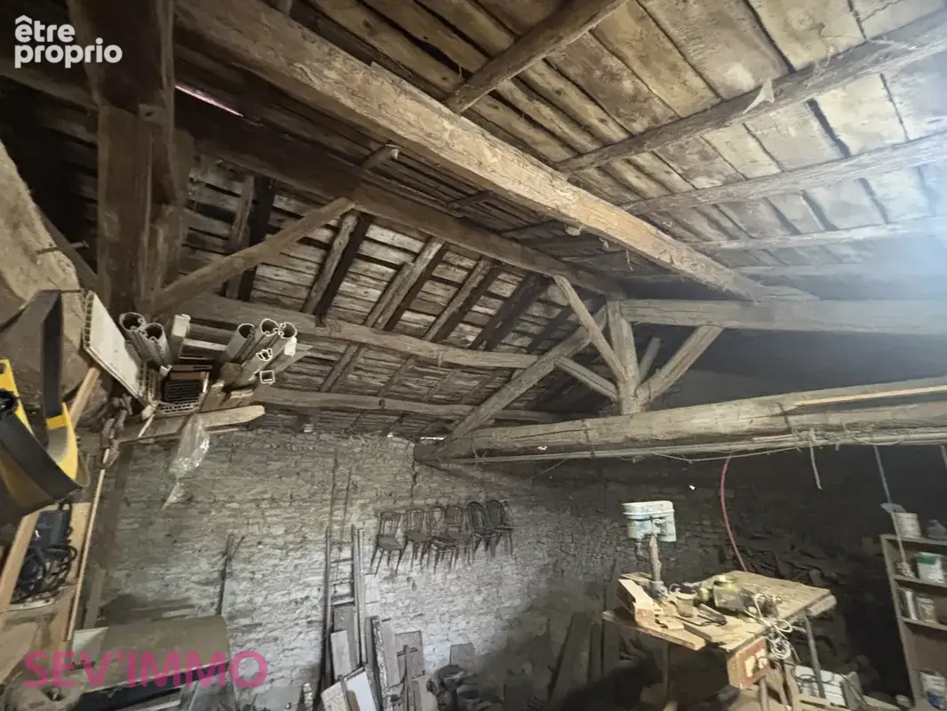 Sardon maison de village avec petit terrain - photo 23