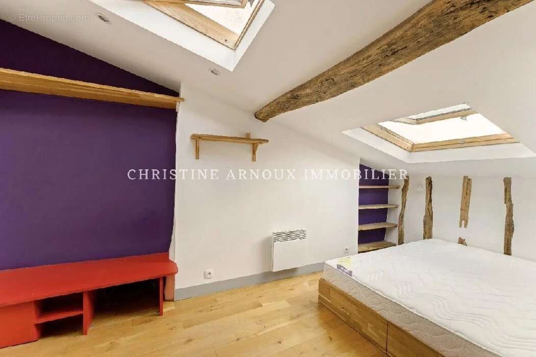Appartement à PARIS-3E