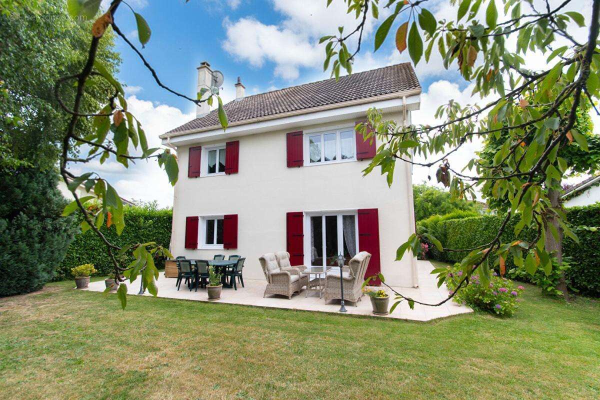 Maison à LE PLESSIS-PATE