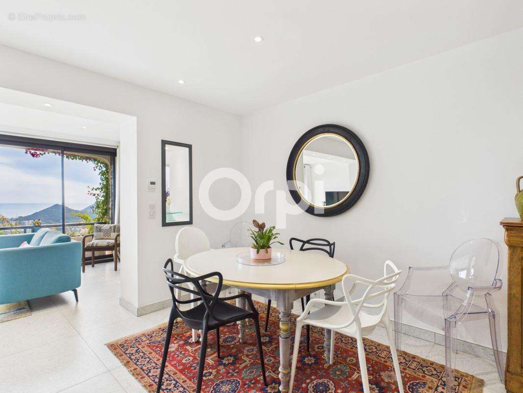 Appartement à MANDELIEU-LA-NAPOULE