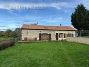 Maison à NANTEUIL-EN-VALLEE