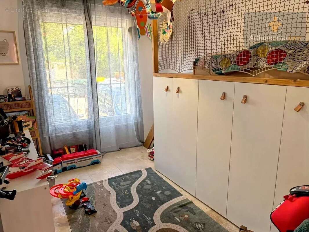 Appartement à SIX-FOURS-LES-PLAGES