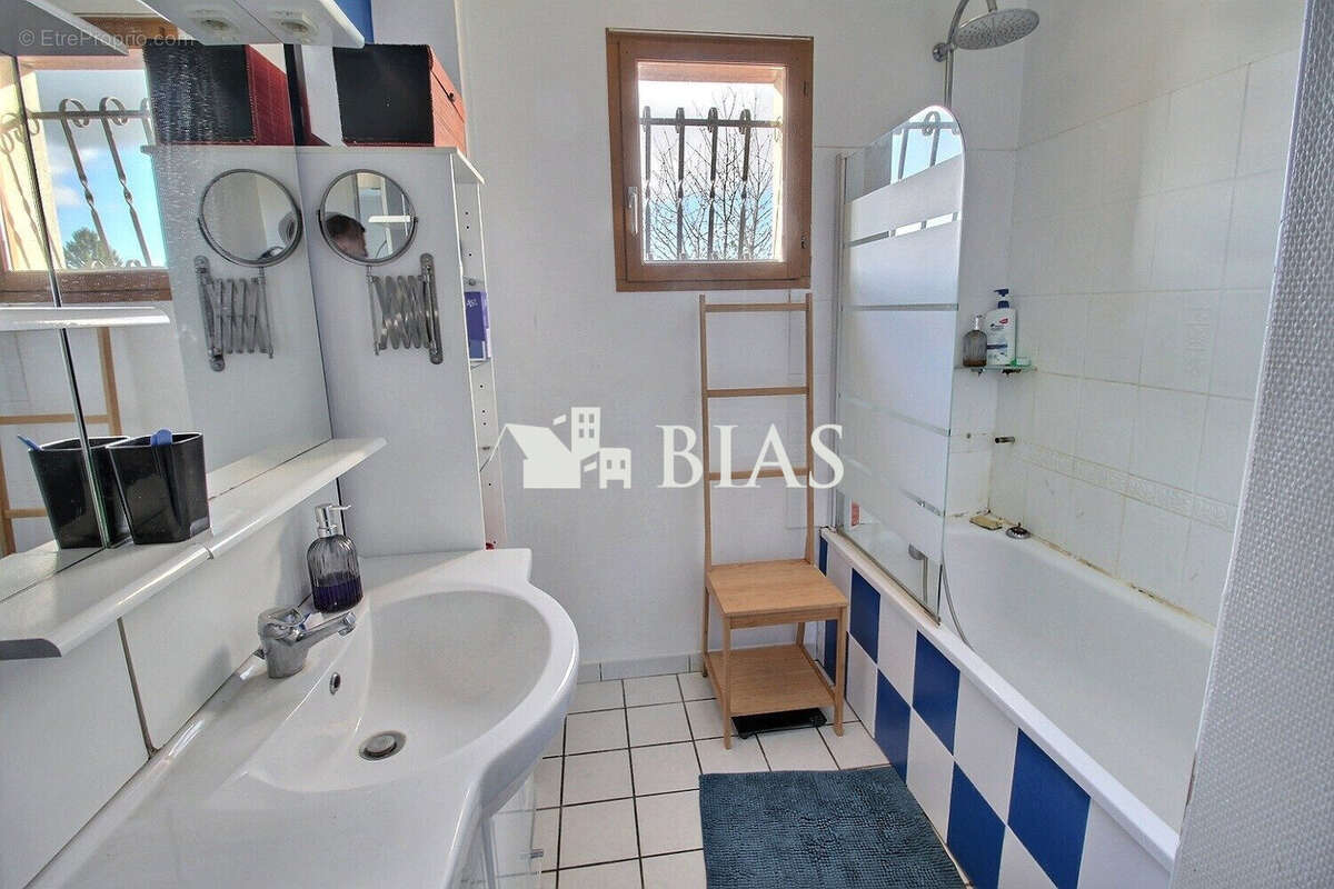 Maison à MONTEROLIER