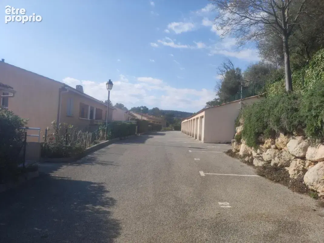 Lorgues ,   Joli Appartement  très Lumineux avec une Terrasse - photo 11