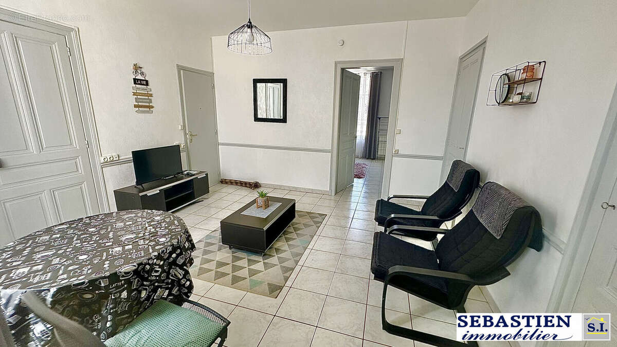 Appartement à SAINTE-SAVINE