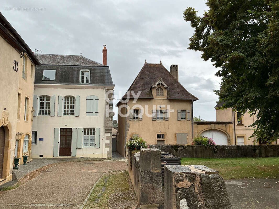Maison à BOURBON-LANCY