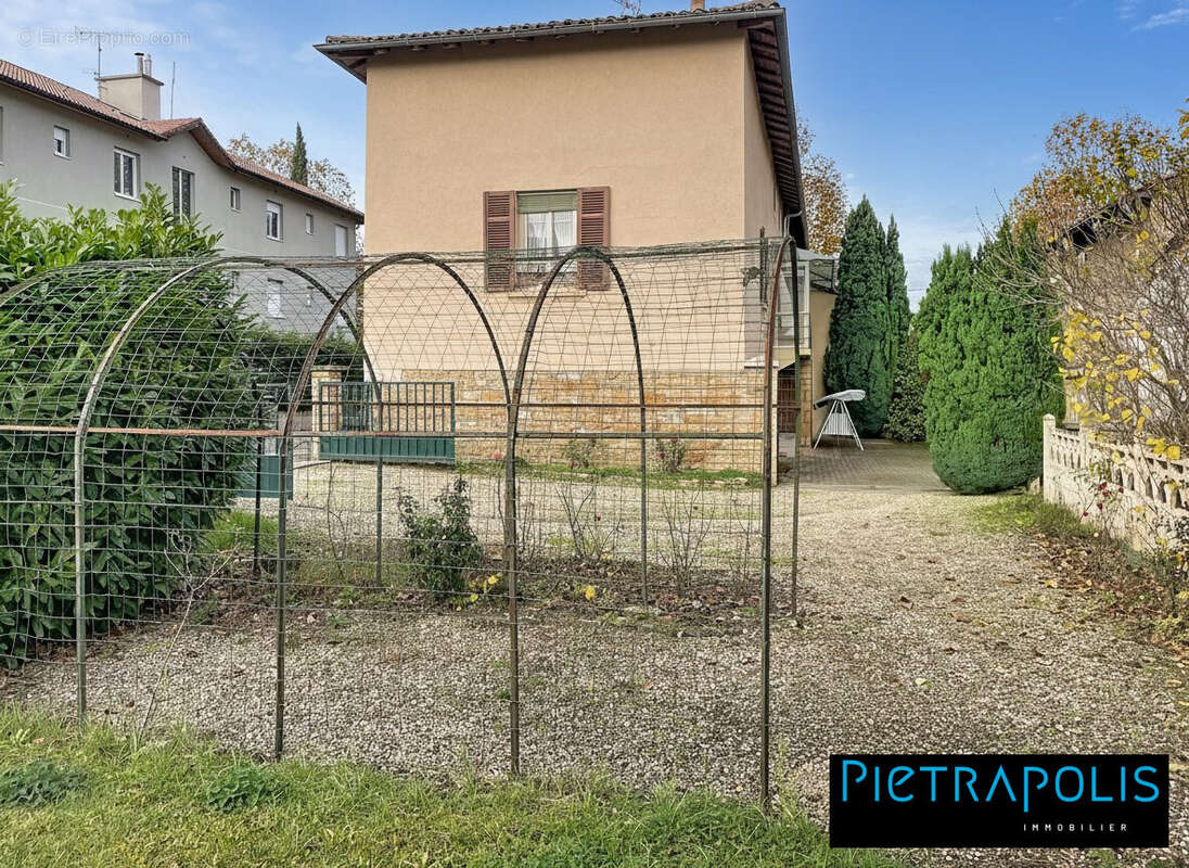 Maison à VILLEFRANCHE-SUR-SAONE