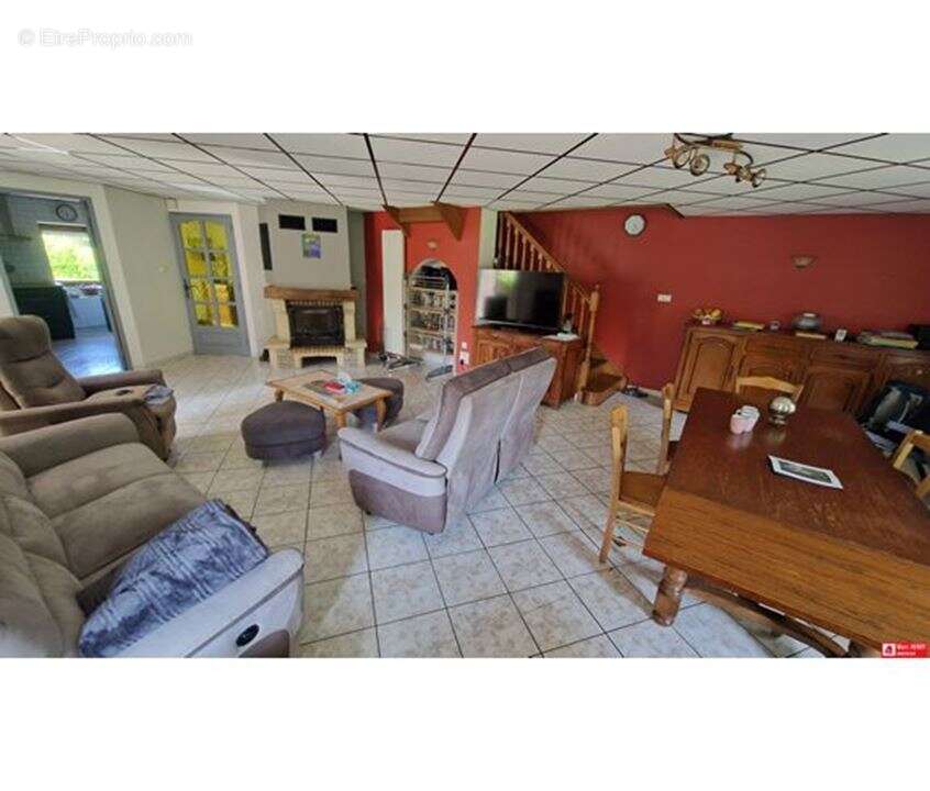 Maison à SAINT-NABORD