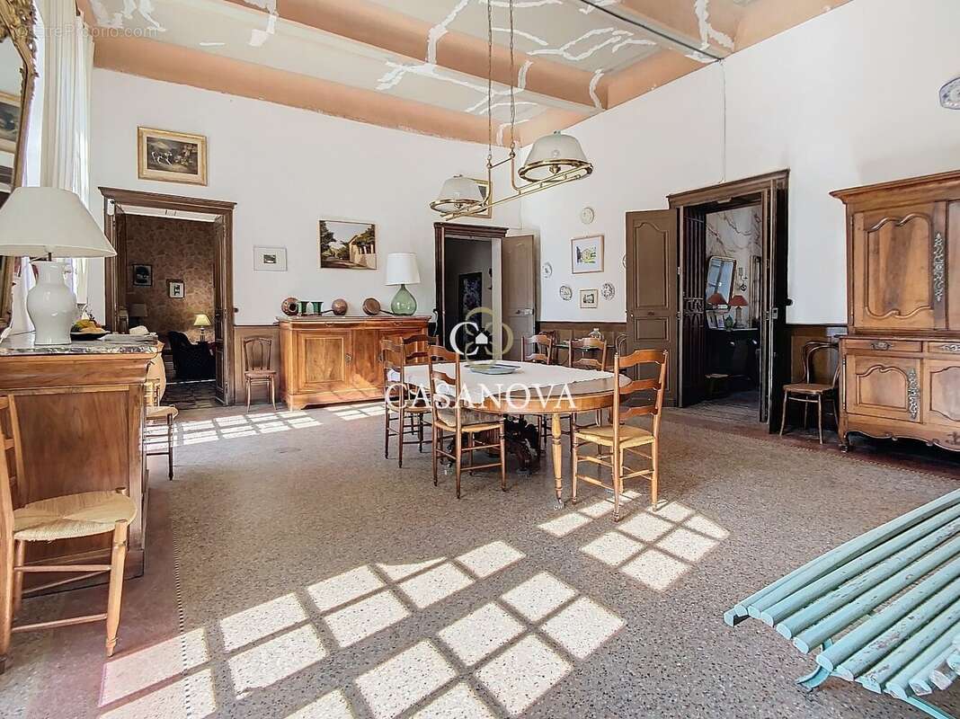 Entre MONTPELLIER & BEZIERS: Le charme de l'ancien et l'histoire d'une Maison de Maître datant de 1779. Habitation de 450 m² sur - photo 11