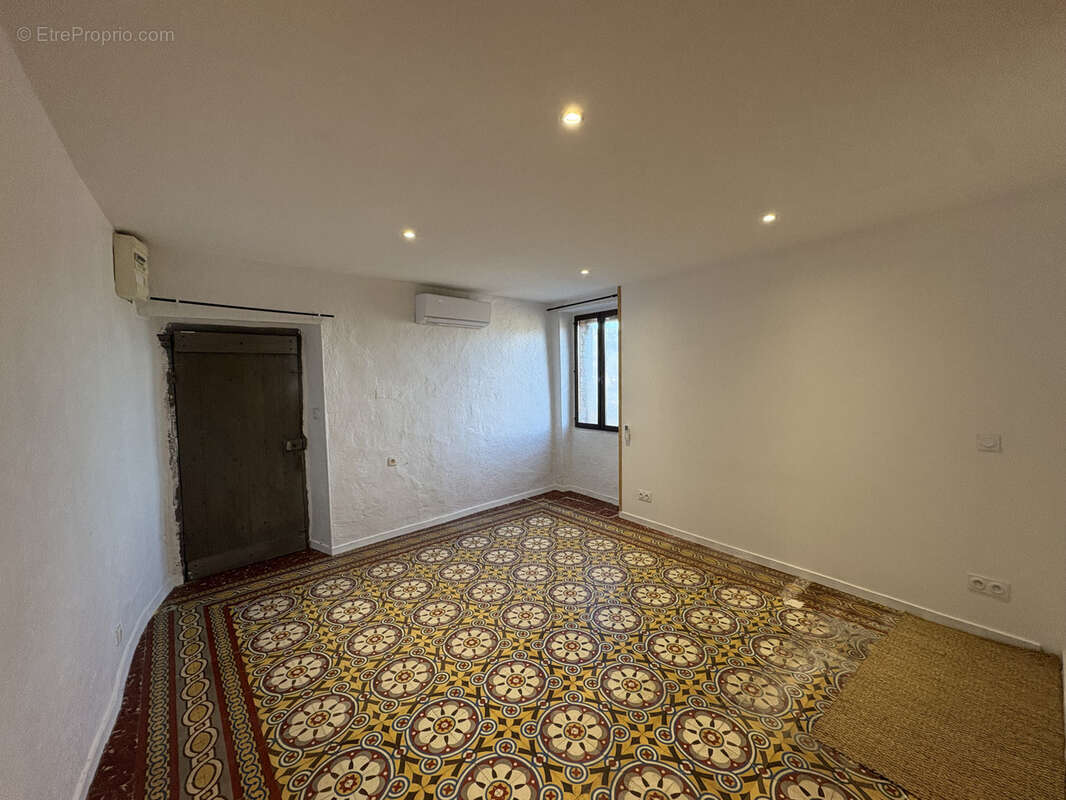 Maison à MOLIERES-SUR-CEZE