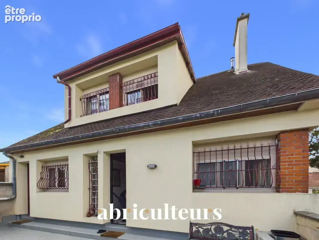 Appartement duplex 125m²  avec balcon, parking et cave en vente à Argenteuil 95100 - photo 2