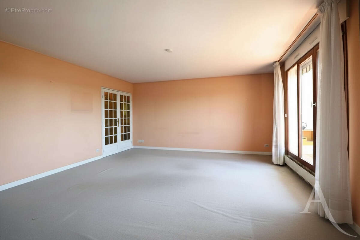 Appartement Chaville  rive gauche 4 pièces 85 m2 avec balcon garage et cave ascenseur  forêt - photo 4