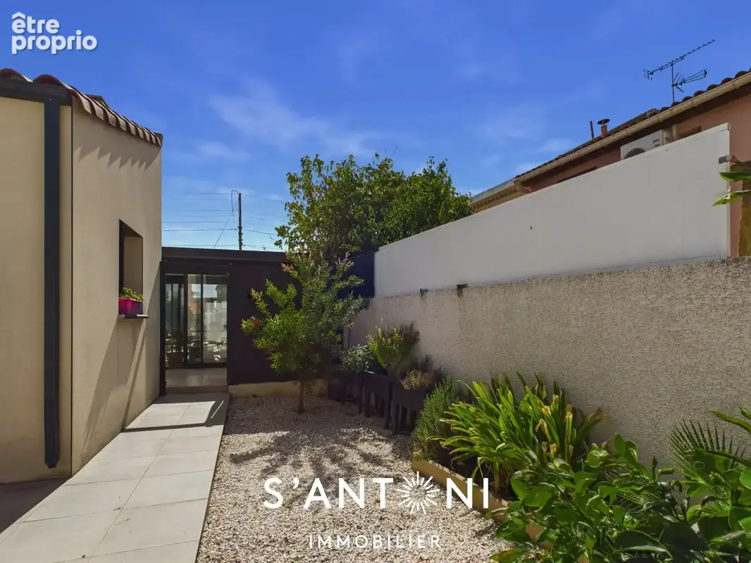 AGDE- Maison contemporaine 121 m²  3 chambres  Piscine  Garage - photo 23