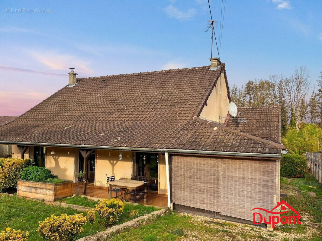 Maison à AIX-EN-OTHE