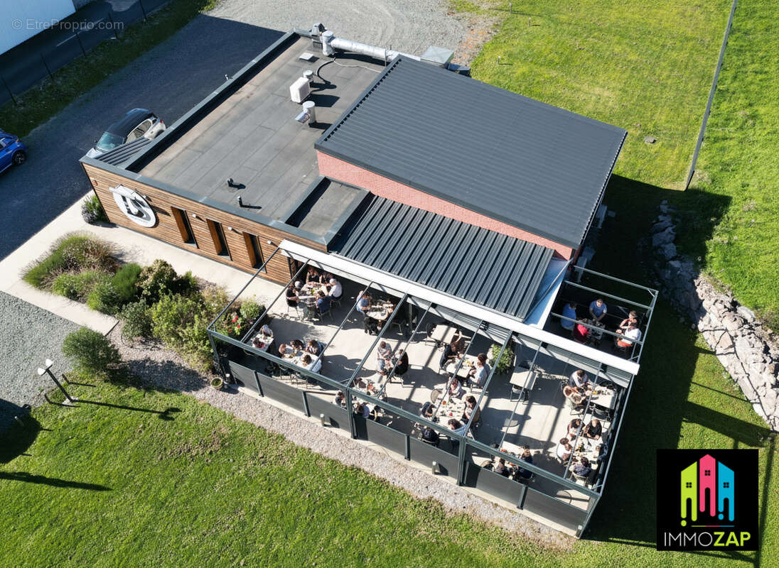 Commerce à SAINT-POURCAIN-SUR-SIOULE