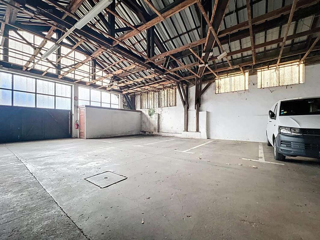 Photo 3 - Parking à TULLINS