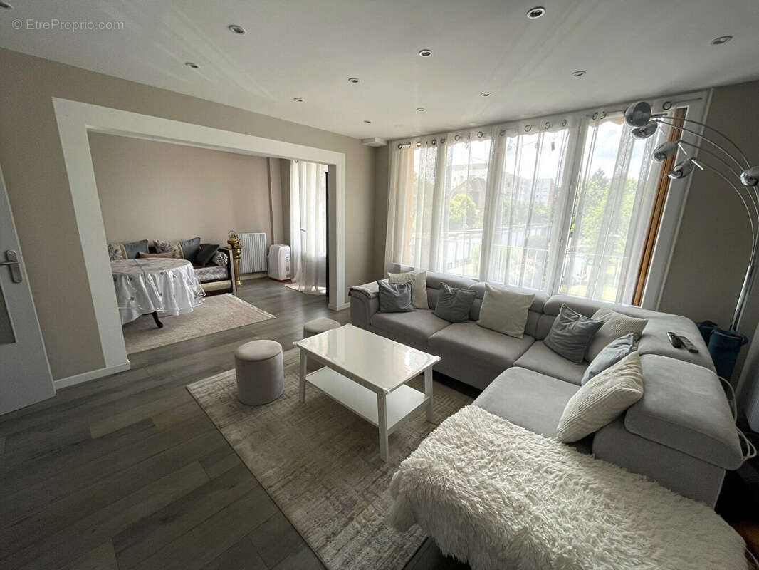 Appartement à EPINAY-SUR-SEINE