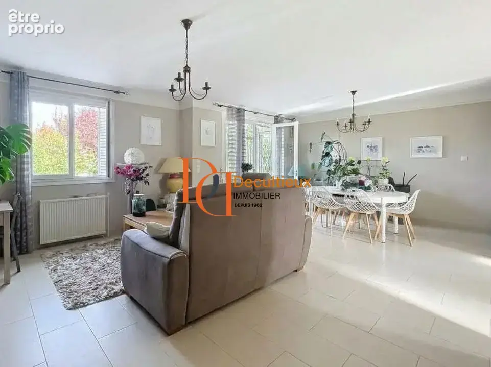 Photo Maison à Charbonnieres-Les-Bains au prix de 549 000€
