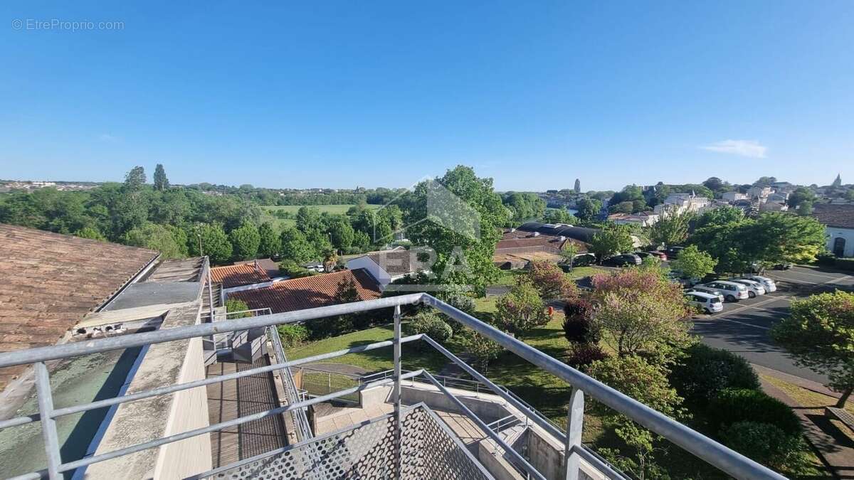 Appartement à SAINTES