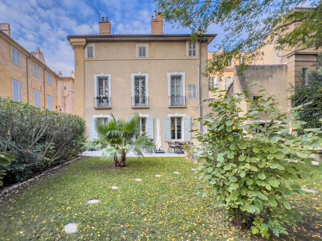 Appartement à AIX-EN-PROVENCE