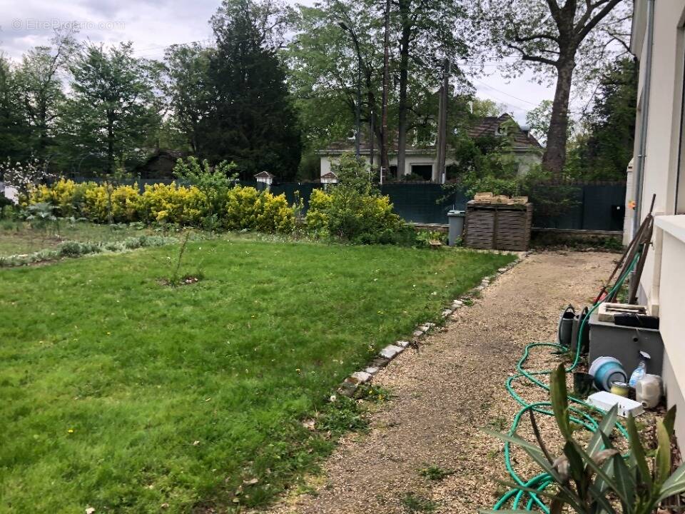 Terrain à BESSANCOURT