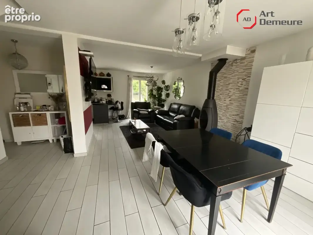 Maison 6 pièces 111 m² à vendre à Meriel (95630) - photo 2