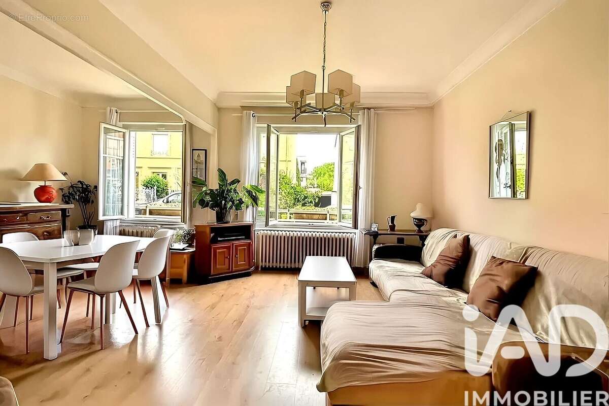 Photo 2 - Appartement à LYON-8E