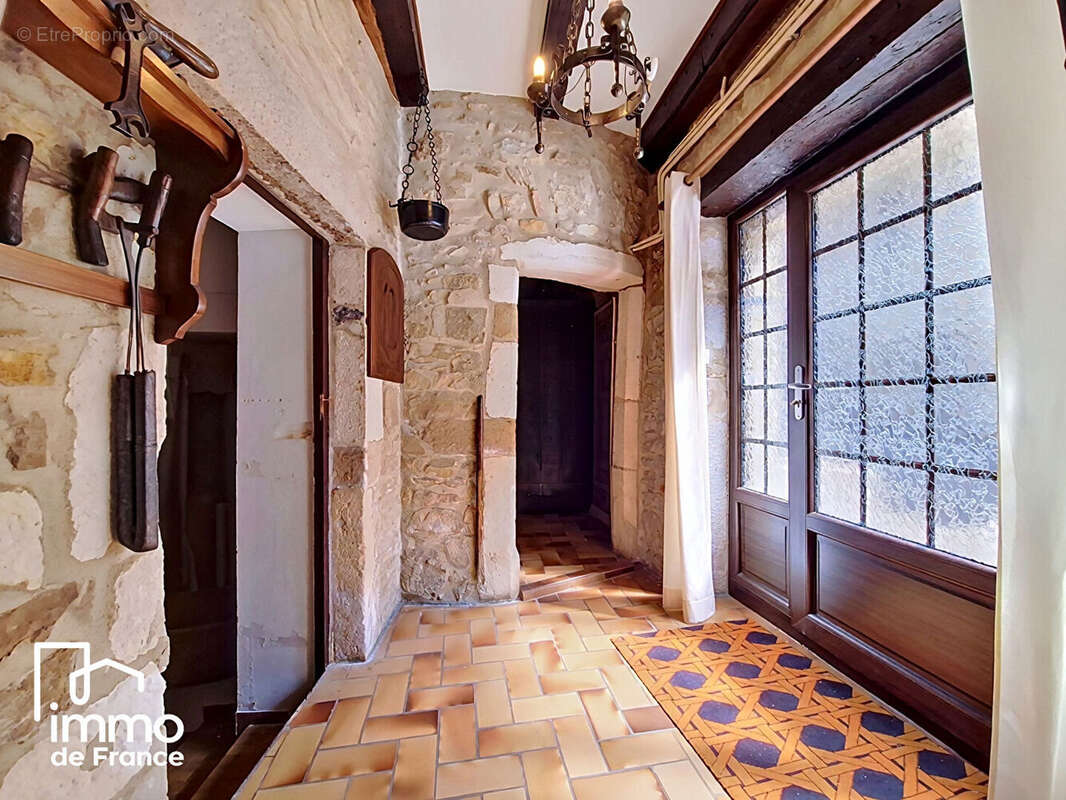 Maison à REVONNAS