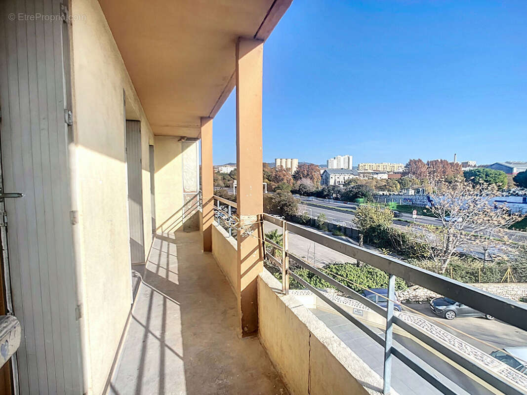 Appartement à MARSEILLE-14E