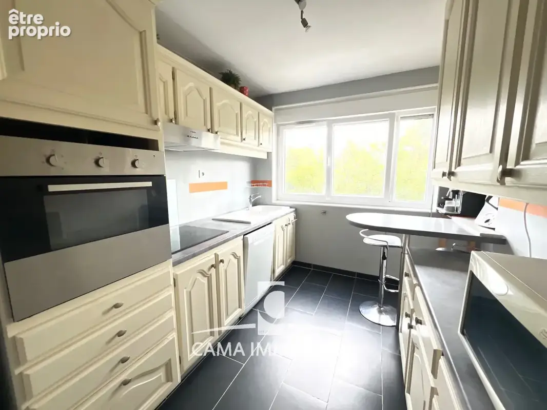 Rare à  Versailles, duplex à 15mn à pied de la gare de Versailles Chantiers et de Porchefontaine. - photo 6