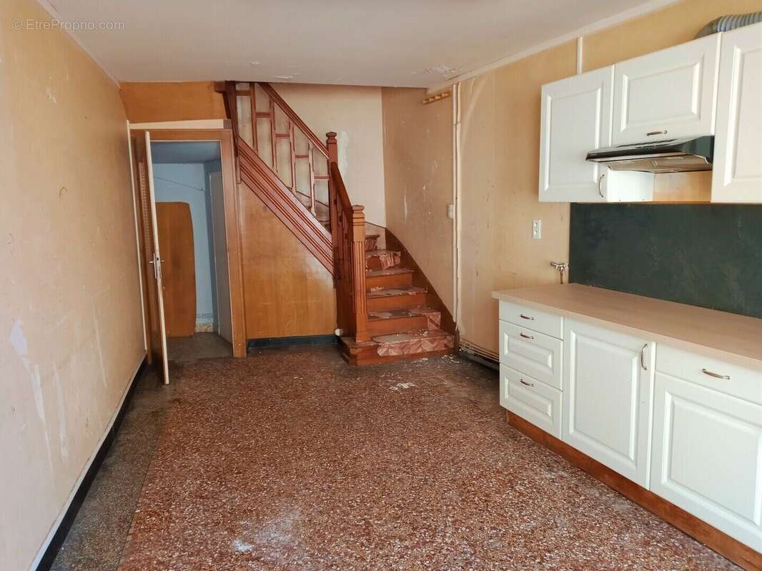 Maison à ESTIVAREILLES