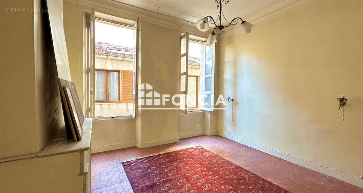 Appartement à MARSEILLE-6E