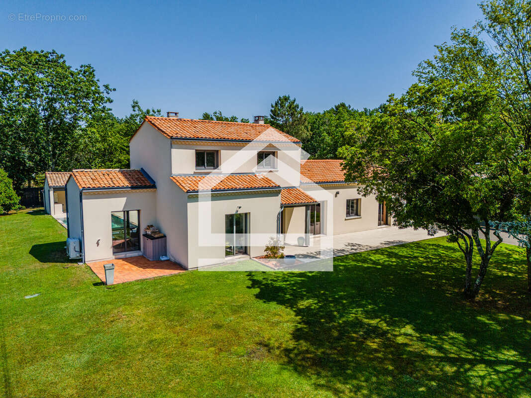 Maison à LE PIAN-MEDOC