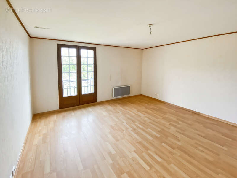 Dpt Gers (32), à vendre Proche de RISCLE château T6 de 327 m² habitables + 580 m² de dépendances attenantes sur 8157 m² de terra - photo 46
