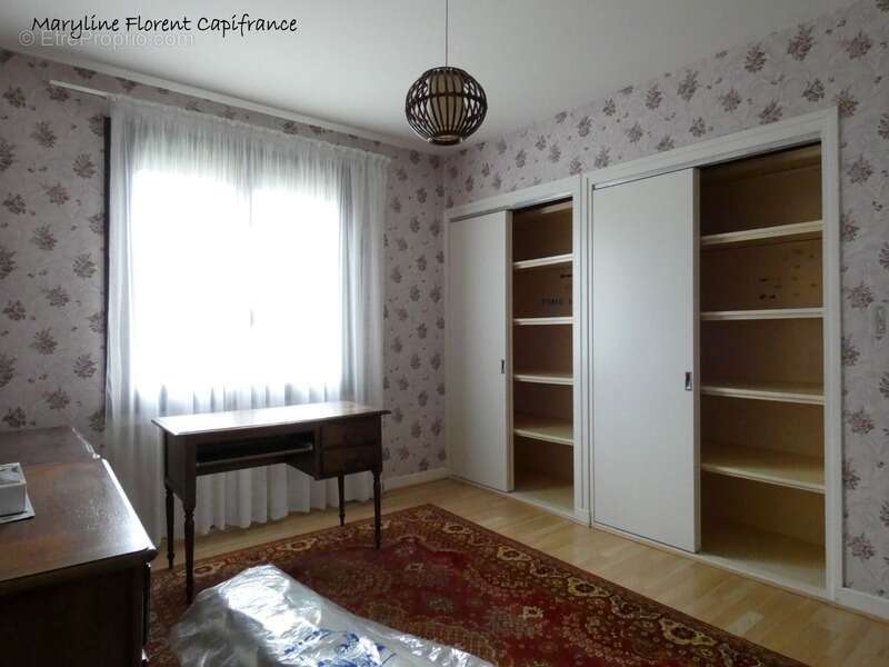 Maison à LA ROCHE-BLANCHE