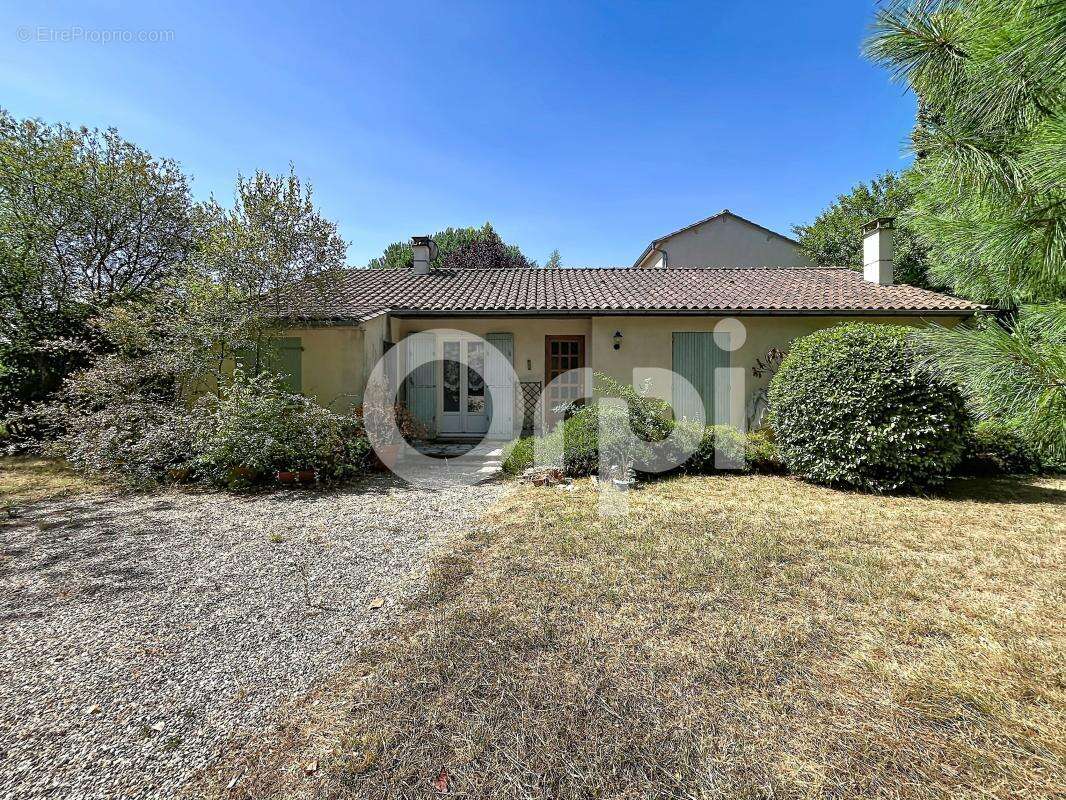À vendre – Maison familiale 6 chambres à Chancelade - photo 2