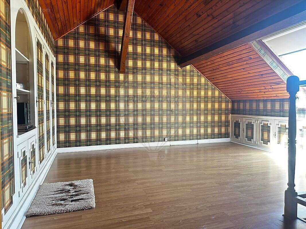 Maison à CERCY-LA-TOUR