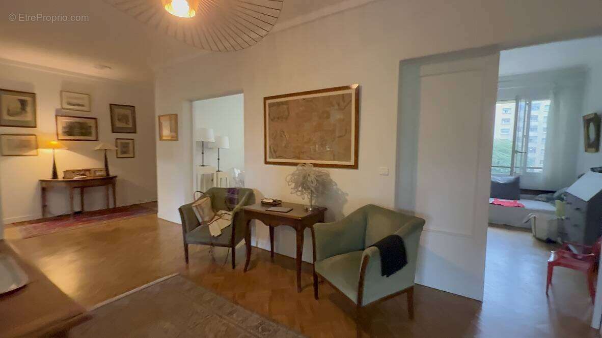 Appartement à MARSEILLE-8E