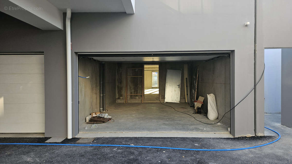 CELLULE 5 / 154,90 M2 - photo 7