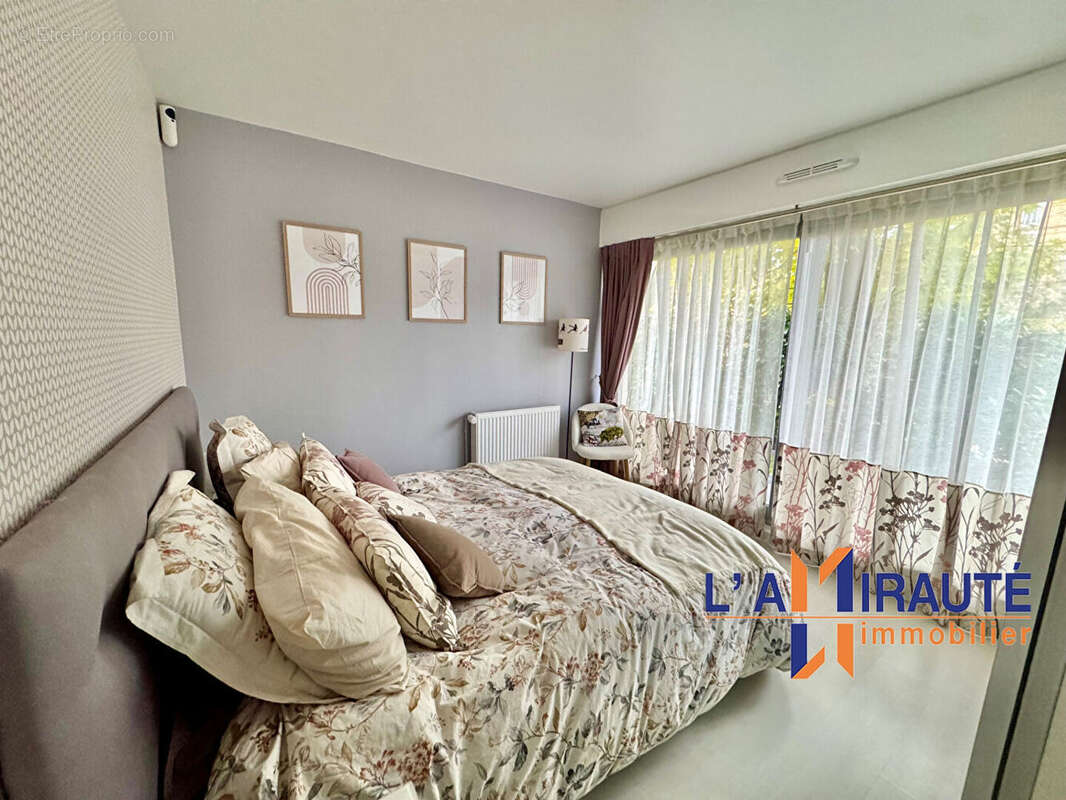 Appartement à HOUILLES