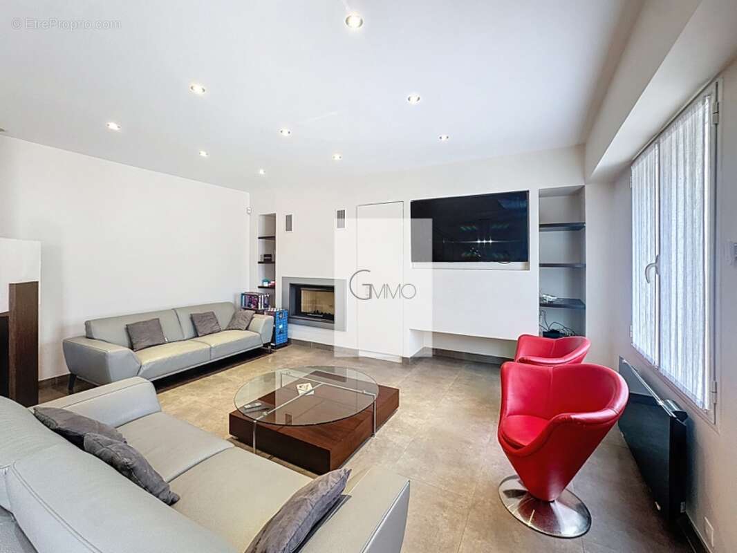 Maison à L&#039;HAY-LES-ROSES